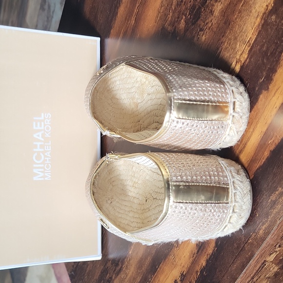 Michael Kors Kendrick Slip On - Picture 3 of 9